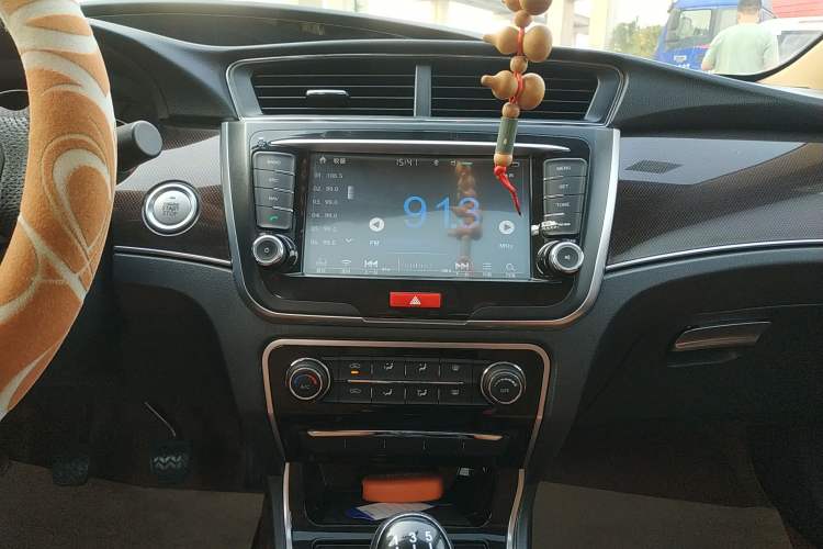Used Great Wall C50 2016 1.5T Manual Fashion Edition Audio And AC Panel