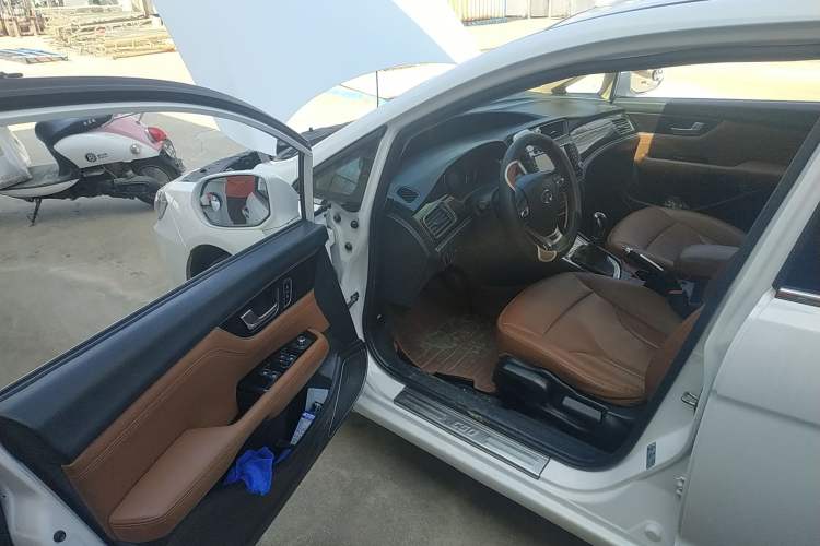 Used Great Wall C50 2016 1.5T Manual Comfort Edition Driver Seat