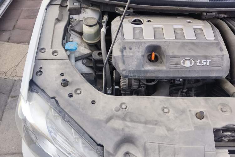 Used Great Wall C50 2016 1.5T Manual Fashion Edition Engine Bay Right