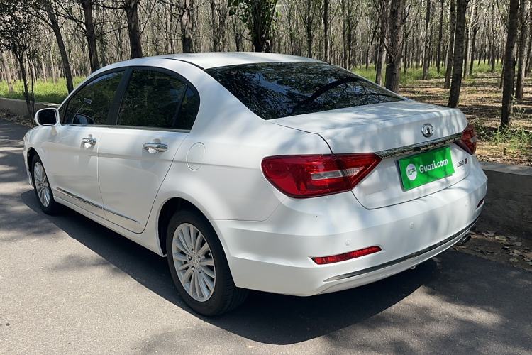 Used Great Wall C50 2016 1.5T Manual Fashion Edition Exterior 5