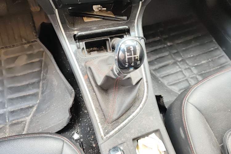 Used Great Wall C50 2016 1.5T Manual Fashion Edition Gear Lever