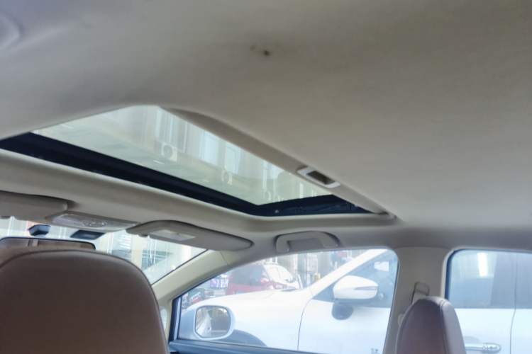 Used Great Wall C50 2016 1.5T Manual Fashion Edition Headliner