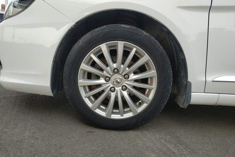 Used Great Wall C50 2016 1.5T Manual Fashion Edition Left Front Wheel Hub