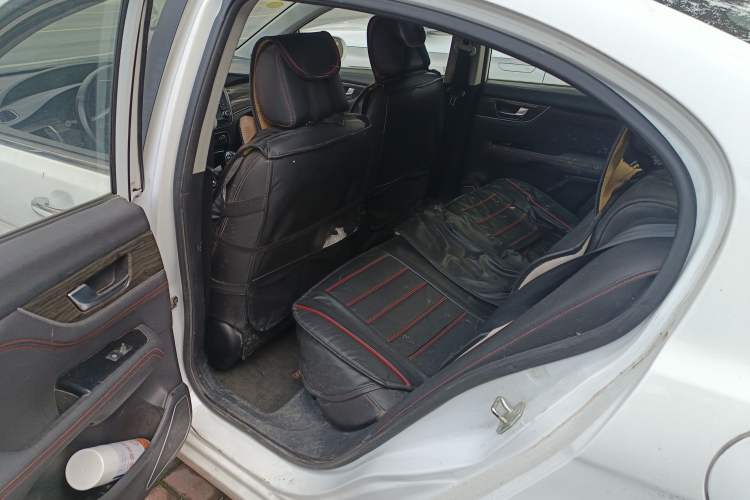 Used Great Wall C50 2016 1.5T Manual Fashion Edition Left Rear Seat
