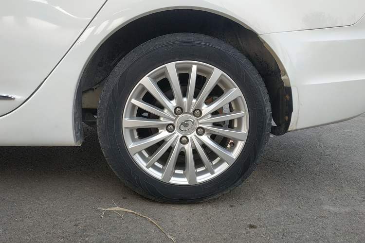 Used Great Wall C50 2016 1.5T Manual Fashion Edition Left Rear Wheel Hub