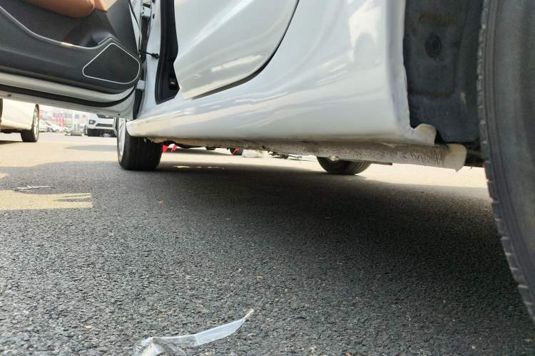Used Great Wall C50 2016 1.5T Manual Comfort Edition Left Side Sill