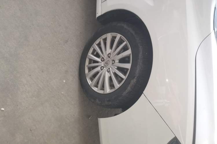 Used Great Wall C50 2016 1.5T Manual Fashion Edition Right Front Wheel Hub