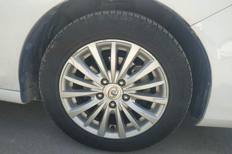 Used Great Wall C50 2016 1.5T Manual Comfort Edition Right Front Wheel Hub