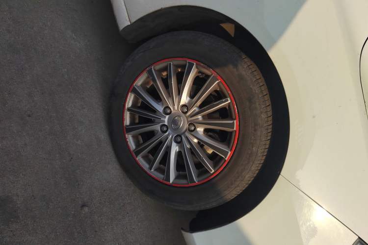 Used Great Wall C50 2016 1.5T Manual Fashion Edition Right Front Wheel Hub