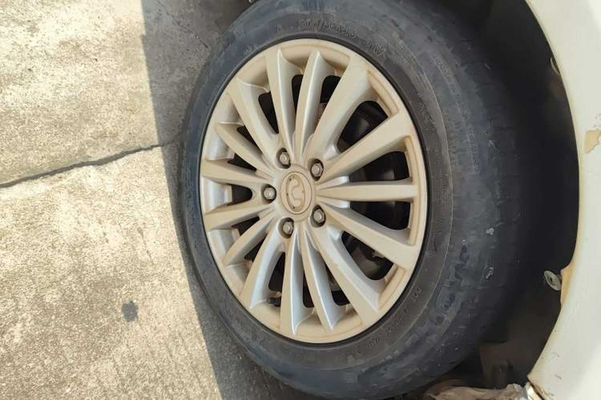 Used Great Wall C50 2016 1.5T Manual Fashion Edition Right Front Wheel Hub