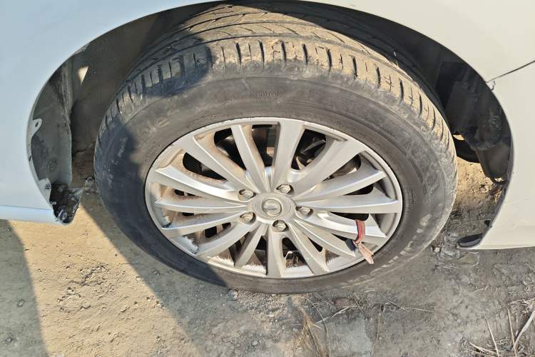 Used Great Wall C50 2016 1.5T Manual Fashion Edition Right Front Wheel Hub