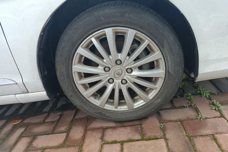 Used Great Wall C50 2016 1.5T Manual Fashion Edition Right Front Wheel Hub