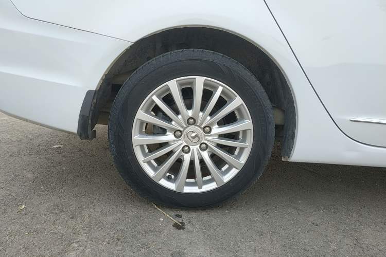 Used Great Wall C50 2016 1.5T Manual Fashion Edition Right Rear Wheel Hub