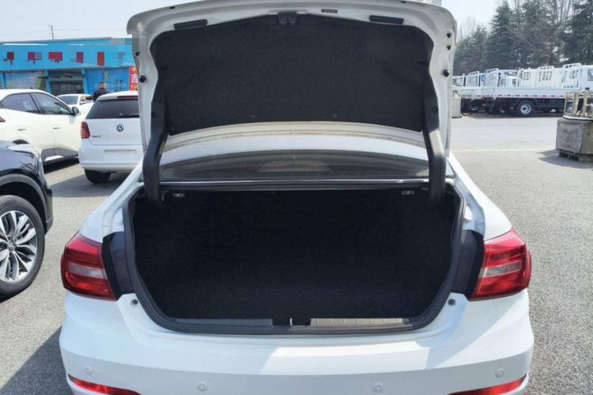 Used Great Wall C50 2016 1.5T Manual Comfort Edition Trunk