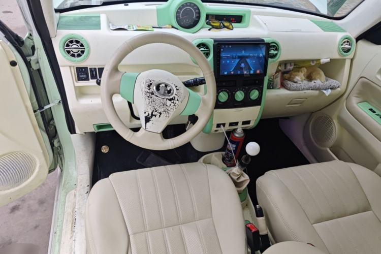 Used Great Wall Coolbear 2009 1.5L Manual Luxury Version Center Console
