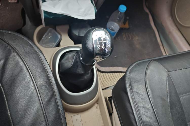 Used Great Wall Florid 2009 1.3 VVT Luxury Model Gear Lever