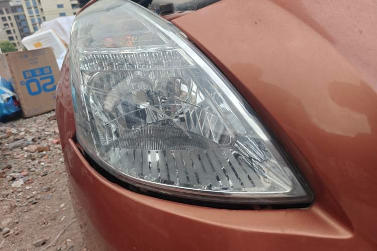 Used Great Wall Florid 2009 1.3 VVT Luxury Model Right Front Headlight