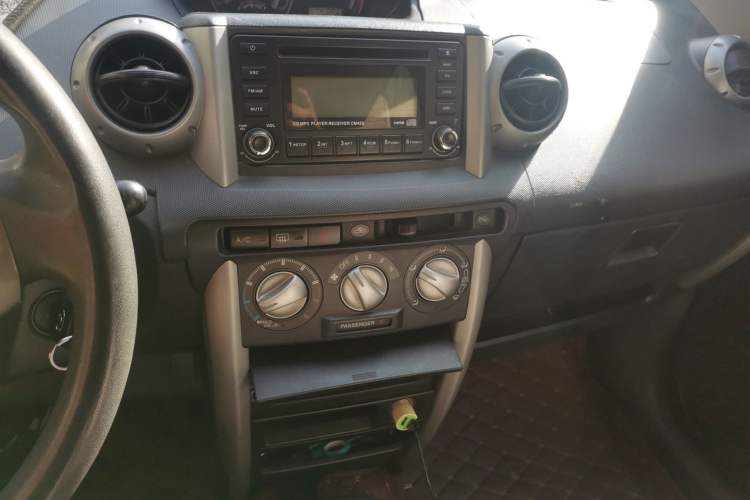 Used Great Wall Florid 2009 CROSS 1.3 VVT Audio And AC Panel