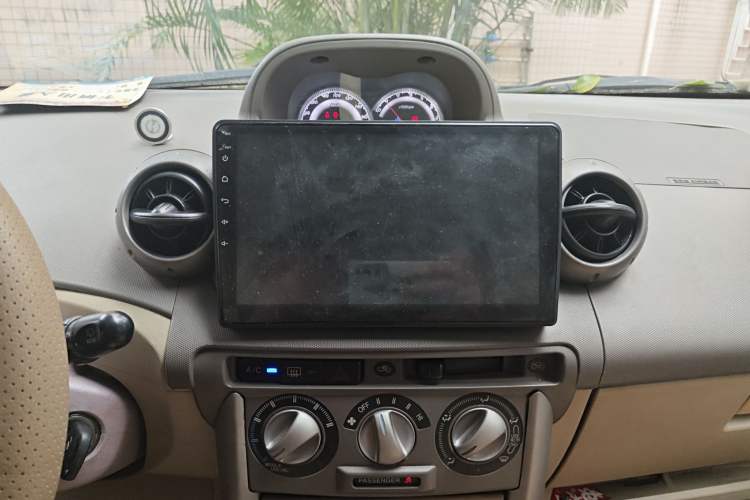 Used Great Wall Florid 2009 1.5 VVT CVT Luxury Edition Audio And AC Panel