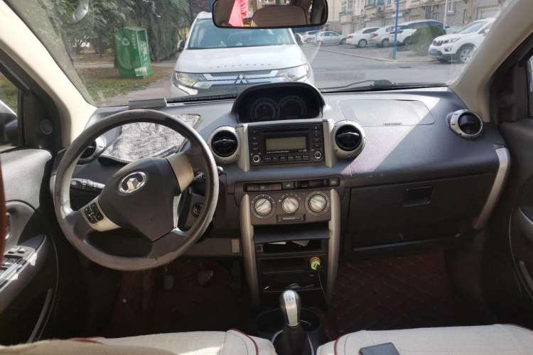 Used Great Wall Florid 2009 CROSS 1.3 VVT Center Console