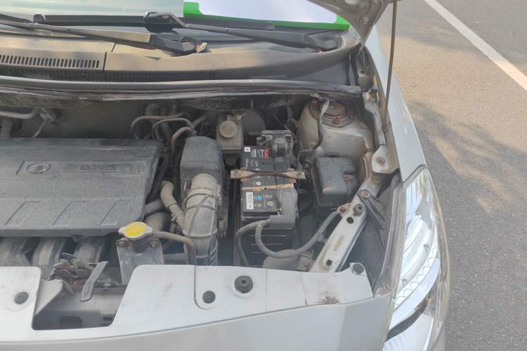 Used Great Wall Florid 2009 CROSS 1.3 VVT Engine Bay Left