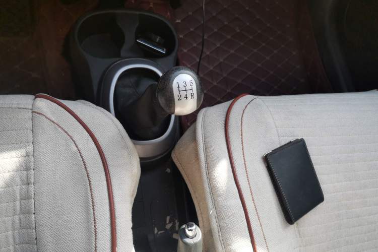 Used Great Wall Florid 2009 CROSS 1.3 VVT Gear Lever