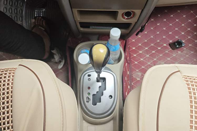 Used Great Wall Florid 2009 1.5 VVT CVT Luxury Edition Gear Lever