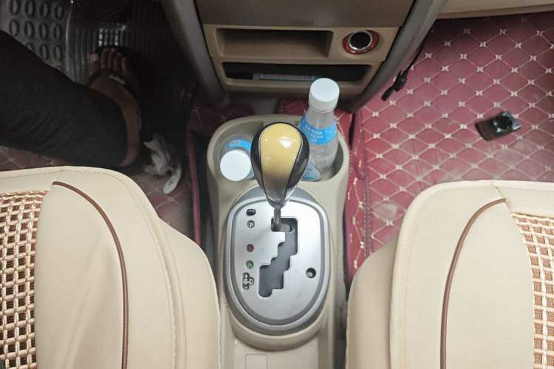 Used Great Wall Florid 2009 1.5 VVT CVT Luxury Edition Gear Lever