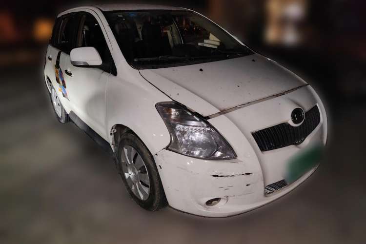 Used Great Wall Florid 2009 1.3 VVT Luxury Model Front Right 45 Deg