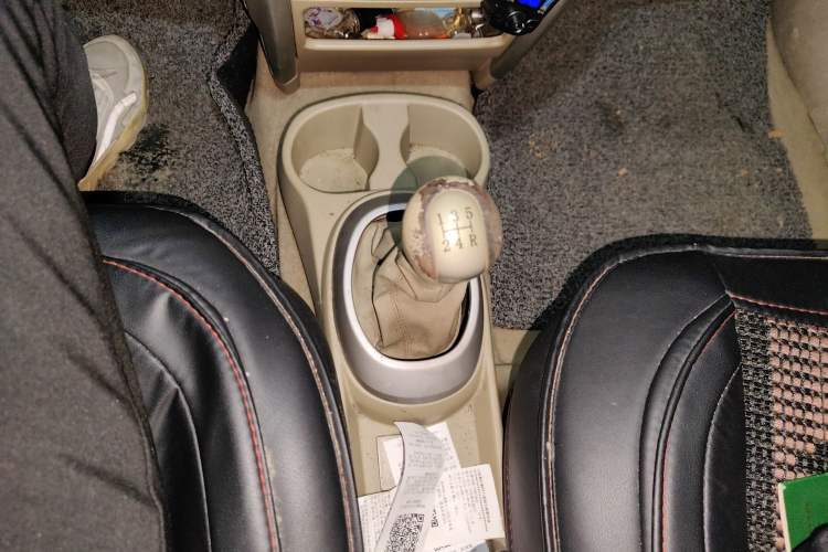 Used Great Wall Florid 2009 1.3 VVT Luxury Model Gear Lever
