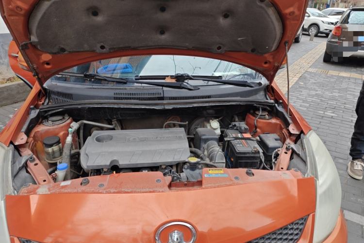 Used Great Wall Florid 2009 CROSS 1.5 VVT Engine Bay