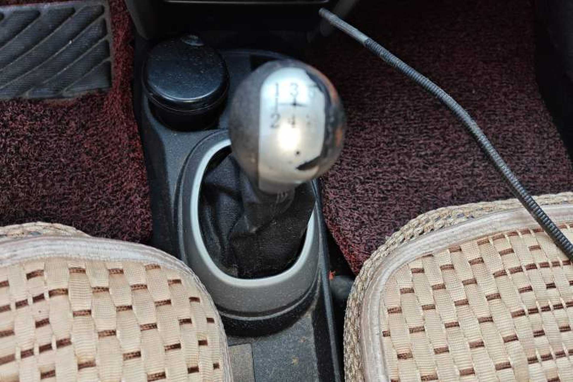 Used Great Wall Florid 2009 CROSS 1.5 VVT Gear Lever