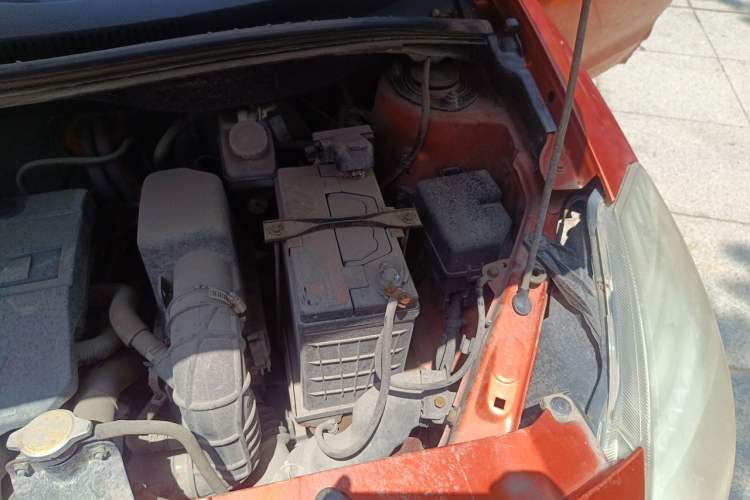 Used Great Wall Florid 2010 CROSS 1.3L AMT Engine Bay Left