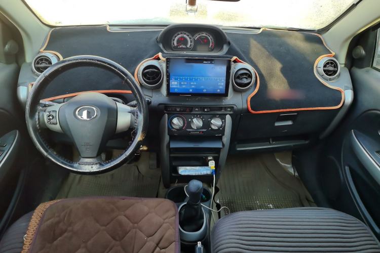 Used Great Wall Florid 2011 CROSS 1.5L MT Center Console