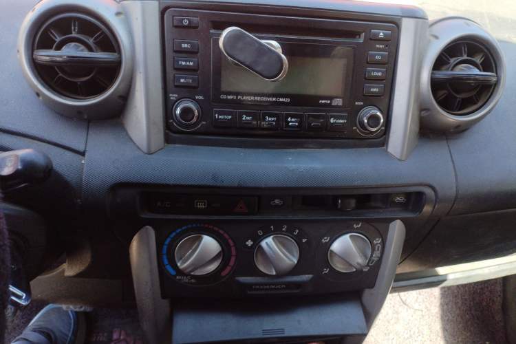 Used Great Wall Florid 2011 CROSS 1.5L MT Audio And AC Panel