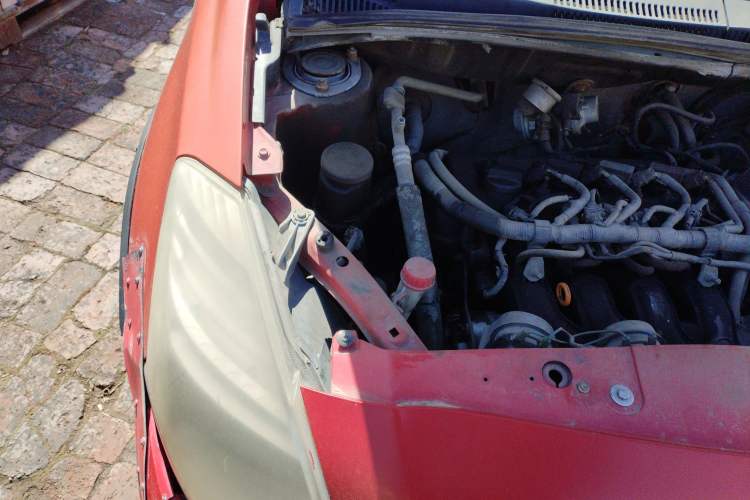 Used Great Wall Florid 2011 CROSS 1.5L MT Engine Bay Right