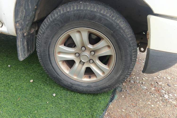 Used Great Wall Jingle 2008 2.2L Luxury Big Double-Cab Right Front Wheel Hub