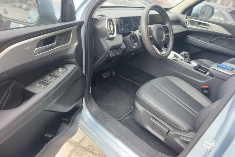 Used Great Wall King Kong Poer 2024 2.0T Automatic 8AT Gasoline Two-Wheel-Drive Navigation Edition Flatbed Driver Seat
