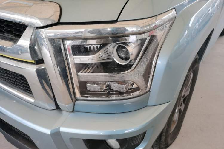 Used Great Wall King Kong Poer 2023 2.0T Automatic Diesel 4x4 Elite Edition Flatbed GW4D20M Left Front Headlight