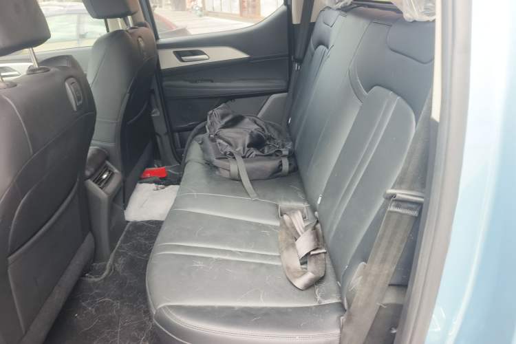 Used Great Wall King Kong Poer 2024 2.0T Automatic 8AT Gasoline Two-Wheel-Drive Navigation Edition Flatbed Left Rear Seat