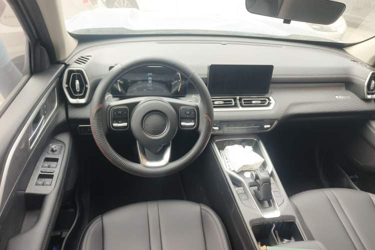 Used Great Wall King Kong Poer 2024 2.0T Automatic 8AT Gasoline Two-Wheel-Drive Navigation Edition Flatbed Steering Wheel