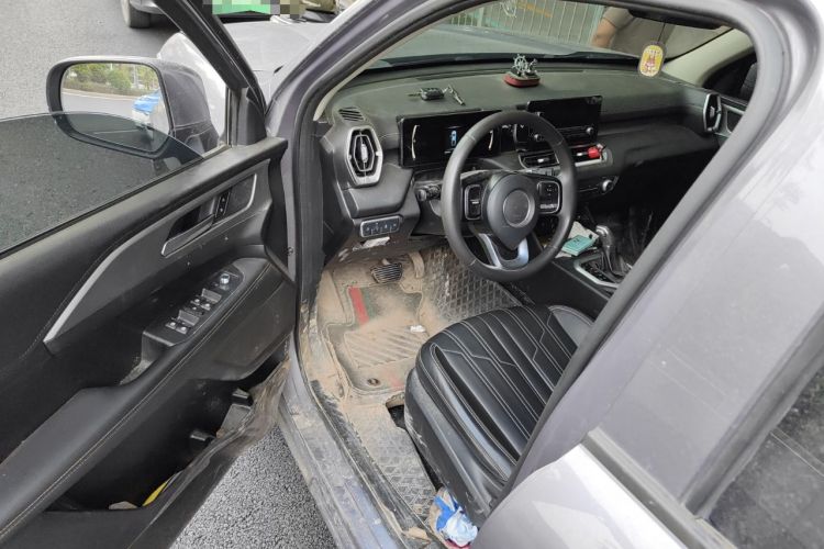 Used Great Wall King Kong Poer 2023 2.0T Automatic Diesel 4x4 Elite Edition Flatbed GW4D20M Driver Seat