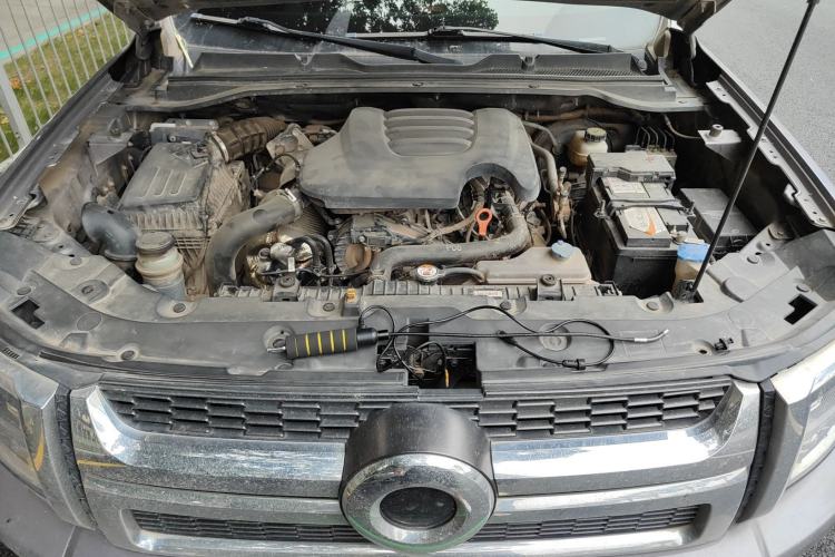 Used Great Wall King Kong Poer 2023 2.0T Automatic Diesel 4x4 Elite Edition Flatbed GW4D20M Engine Bay