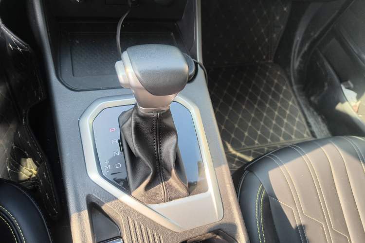 Used Great Wall King Kong Poer 2023 2.0T Automatic Gasoline Two-Wheel-Drive Elite Version Flatbed GW4C20C Gear Lever