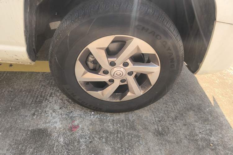 Used Great Wall King Kong Poer 2023 2.0T Automatic Gasoline Two-Wheel-Drive Elite Version Flatbed GW4C20C Right Front Wheel Hub