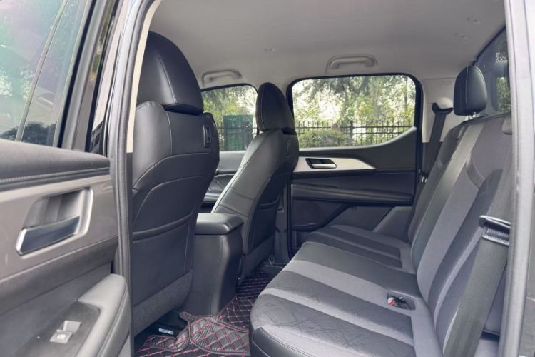 Used Great Wall King Kong Poer 2022 2.0T Manual Diesel 4x4 Elite Long-Box Version GW4D20M Interior 1