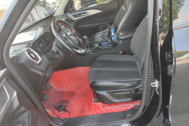 Used Great Wall King Kong Poer 2022 2.0T Manual Diesel 4x4 Elite Long-Box Version GW4D20M Interior 1