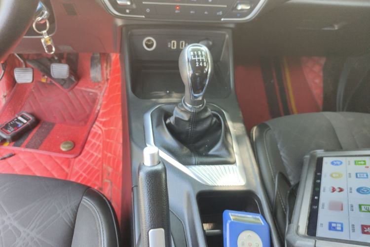 Used Great Wall King Kong Poer 2022 2.0T Manual Diesel 4x4 Elite Long-Box Version GW4D20M Interior 6