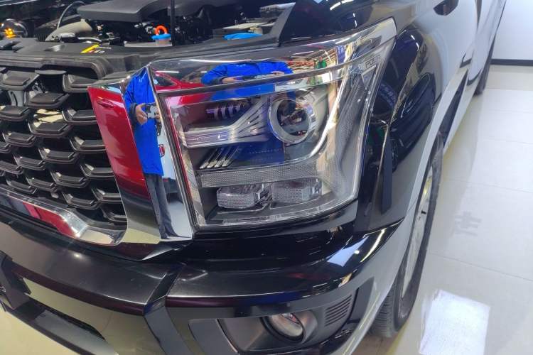 Used Great Wall King Kong Poer 2022 2.0T Manual Diesel Two-Wheel Drive Elite Version with Long Bed GW4D20M Left Front Headlight