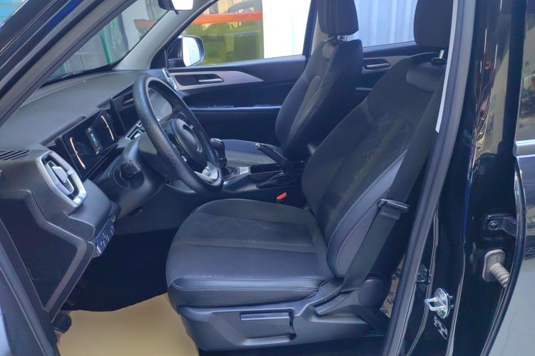 Used Great Wall King Kong Poer 2022 2.0T Manual Diesel Two-Wheel Drive Elite Version with Long Bed GW4D20M Left Front Seat